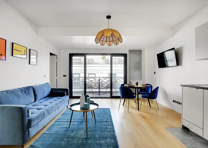 Drawing House فندق